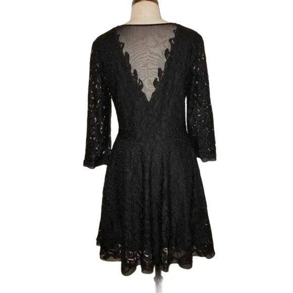 Saylor Zenaida Lace Mini Dress